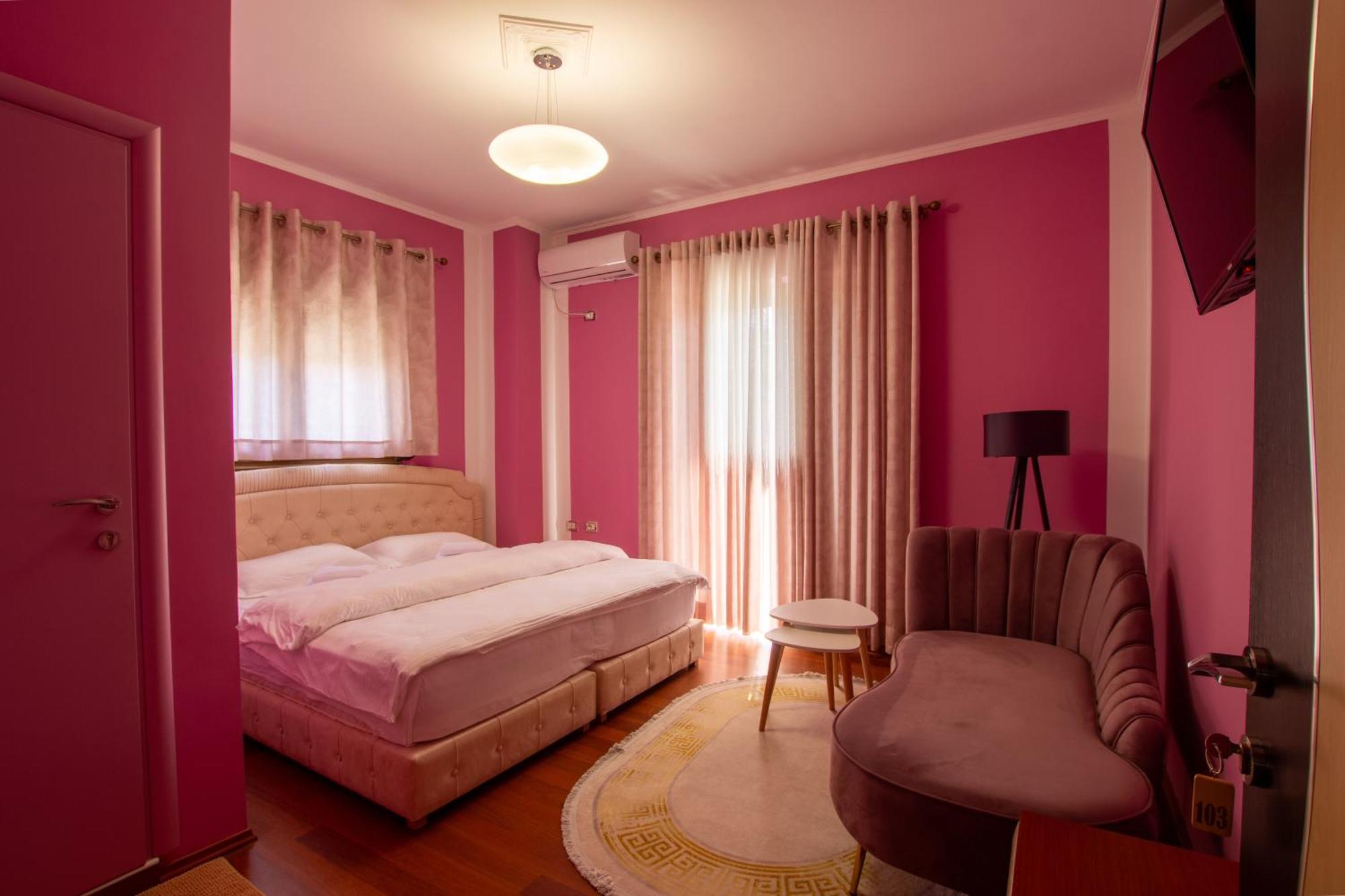 Bora Hotel Gjirokaster Exterior photo